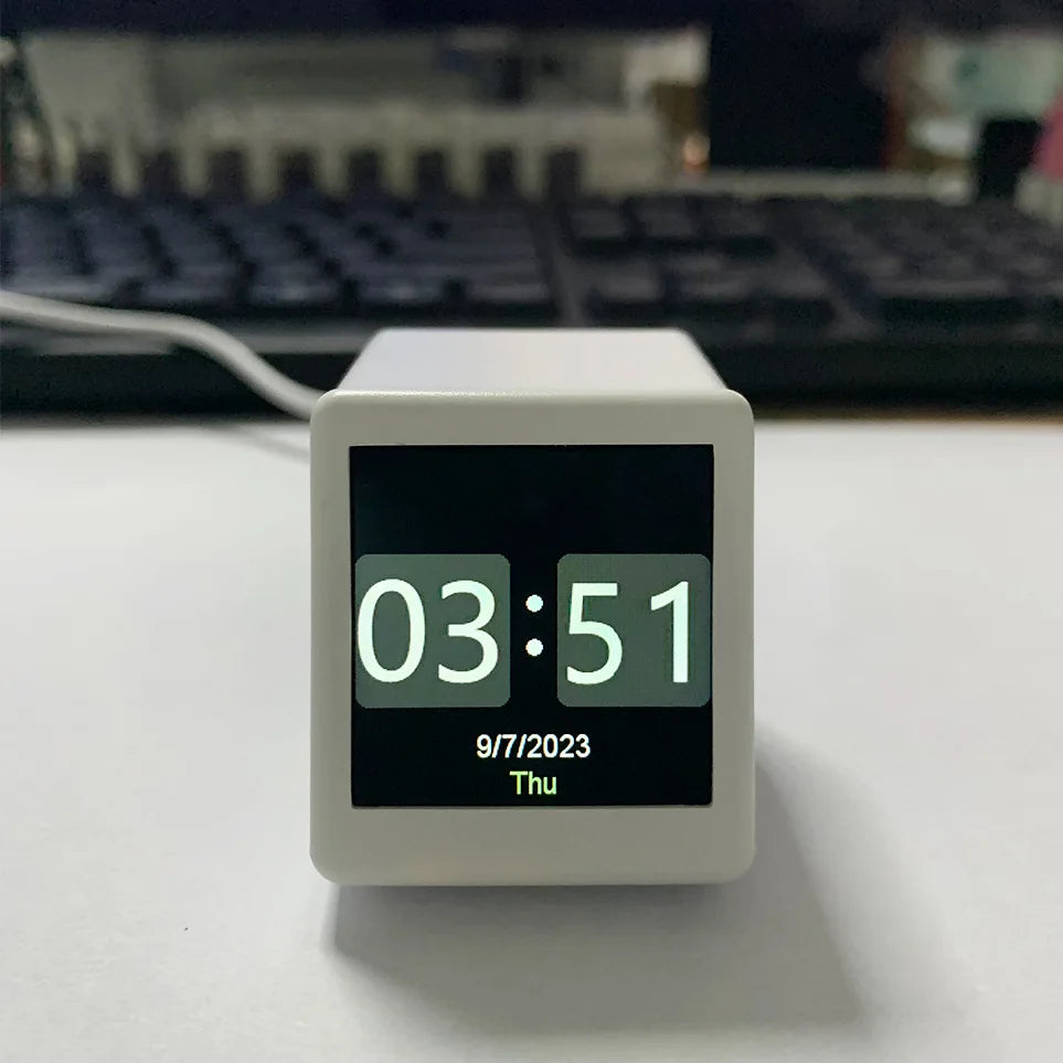 GIFClock Mini: WiFi Weather Display with Pixel Art Fun