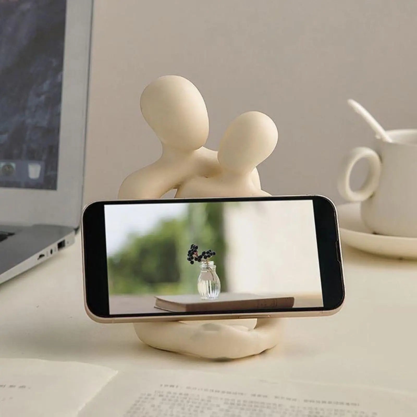Heartwarming Resin Couple Statue